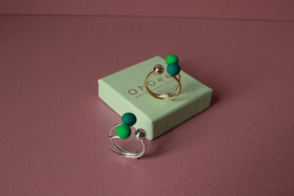 KUGLE ring, klar grøn/mørk grøn