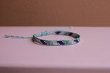 LOOM armbånd - 3 rækker (striber - blå, lyseblå, guld)