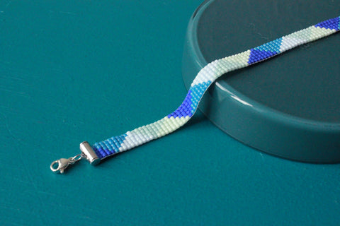 LOOM armbånd (trekant - koboltblå, blå, lyseblå, mint)